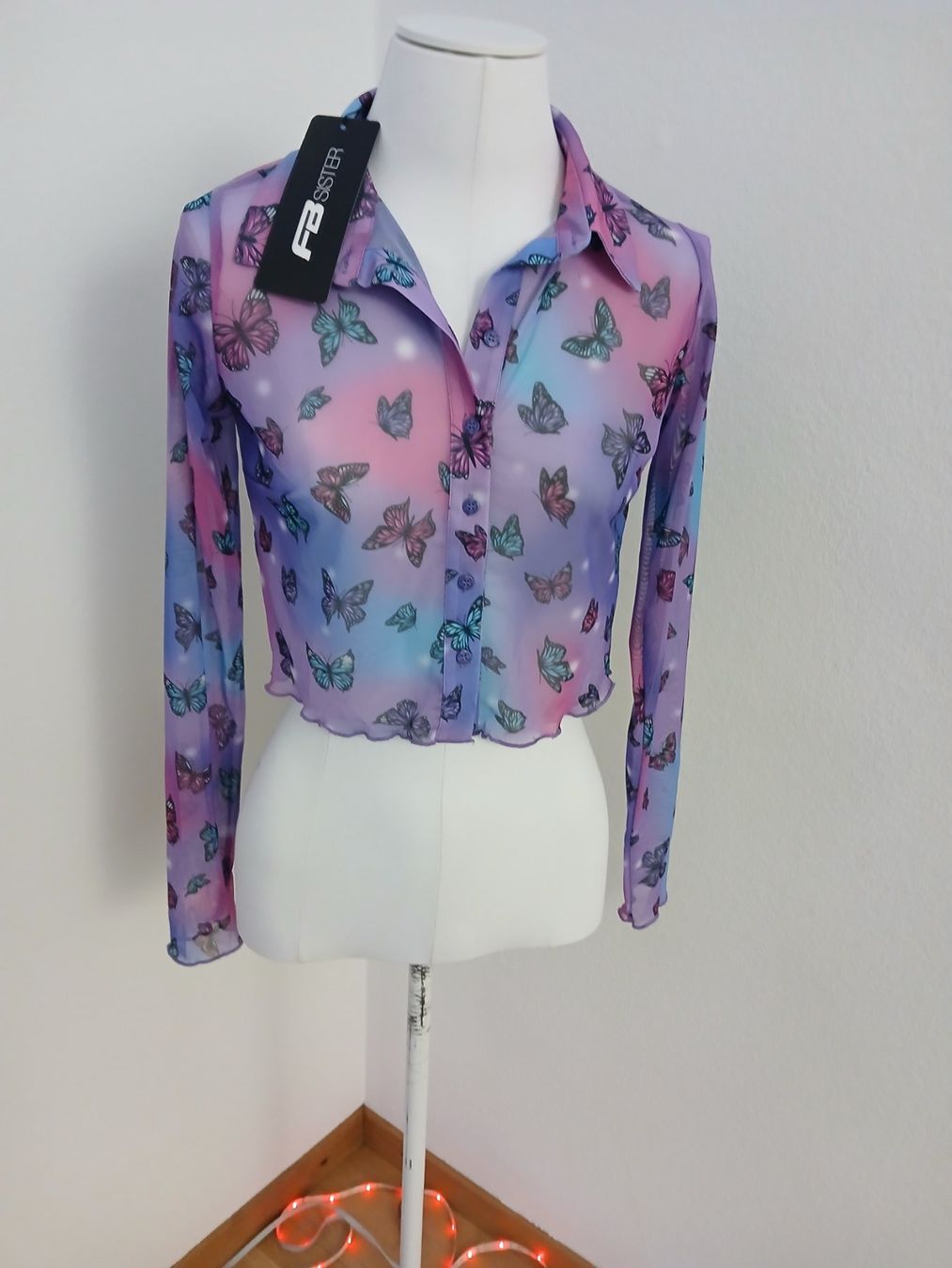 Camicette: Trendige Bluse Smetterling Muster Gr S – Nuovo e nell'imballaggio originale da Glattbrugg venduto da hap_8w8v