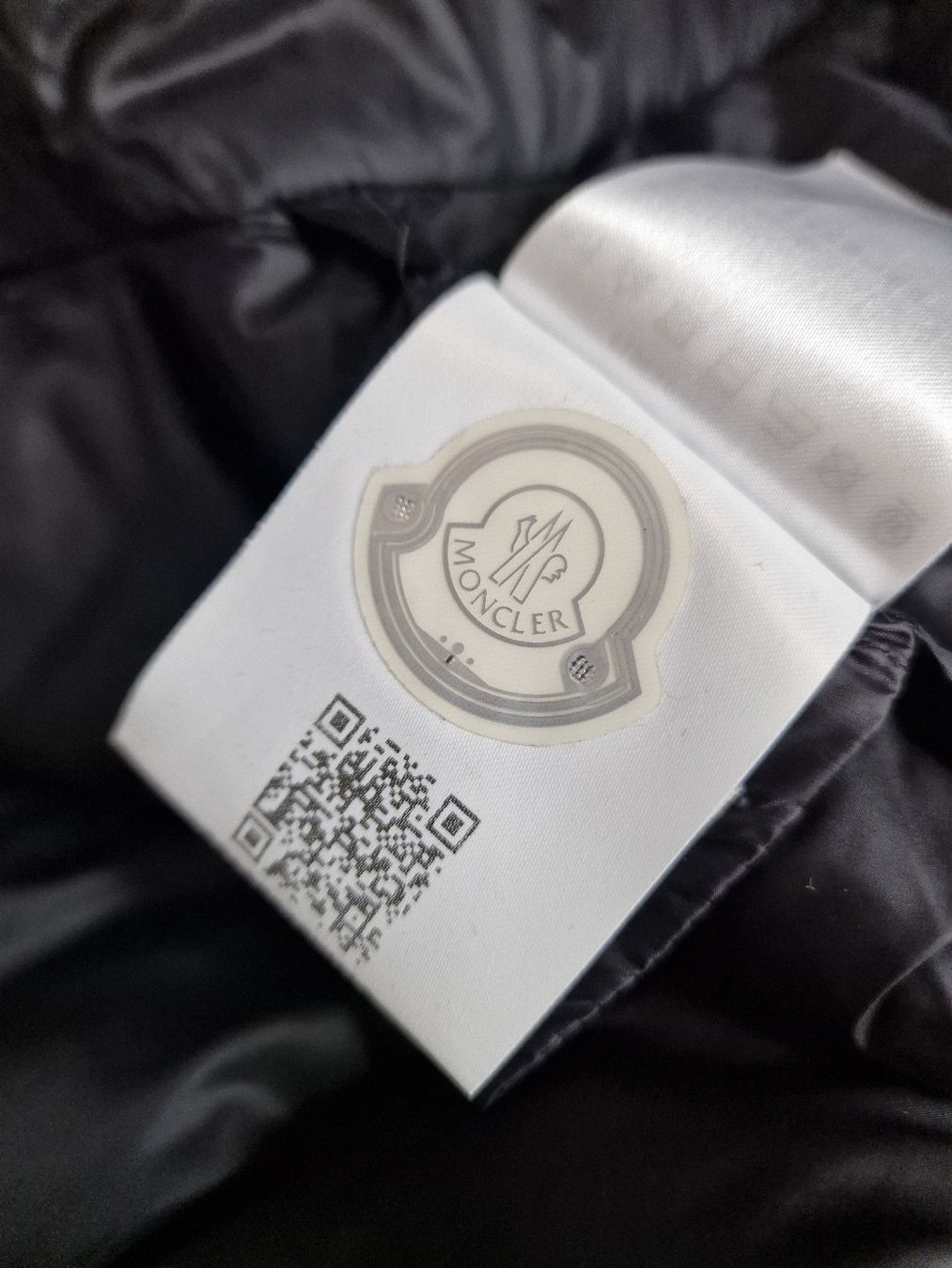 Moncler Gilets: Doudoune sans manche Moncler (TU) – Neuf (Voir description) à Yverdon-les-Bains par Ed9lude 7