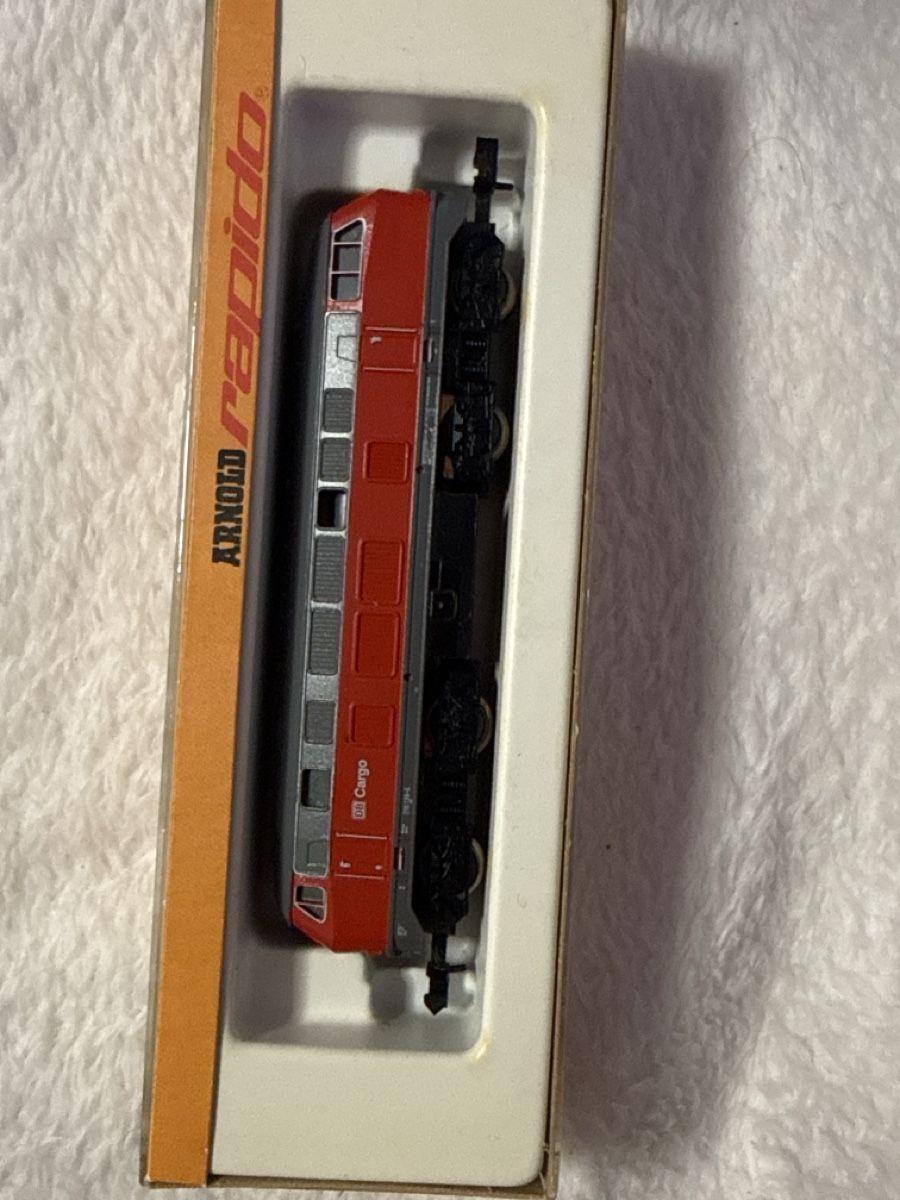 Arnold Modellini di ferrovie: Arnold Rapido Lokomotive der Deutschen Bahn Cargo – Nuovo e nell'imballaggio originale da Basel venduto da sam_7gsy