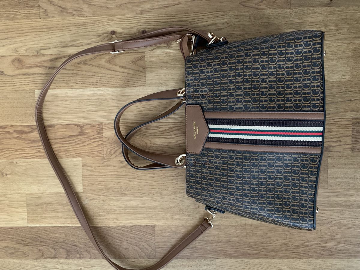 Borse da donna: Handtasche – Nuovo (secondo la descrizione) da Münsingen venduto da Alisha-balsiger-12