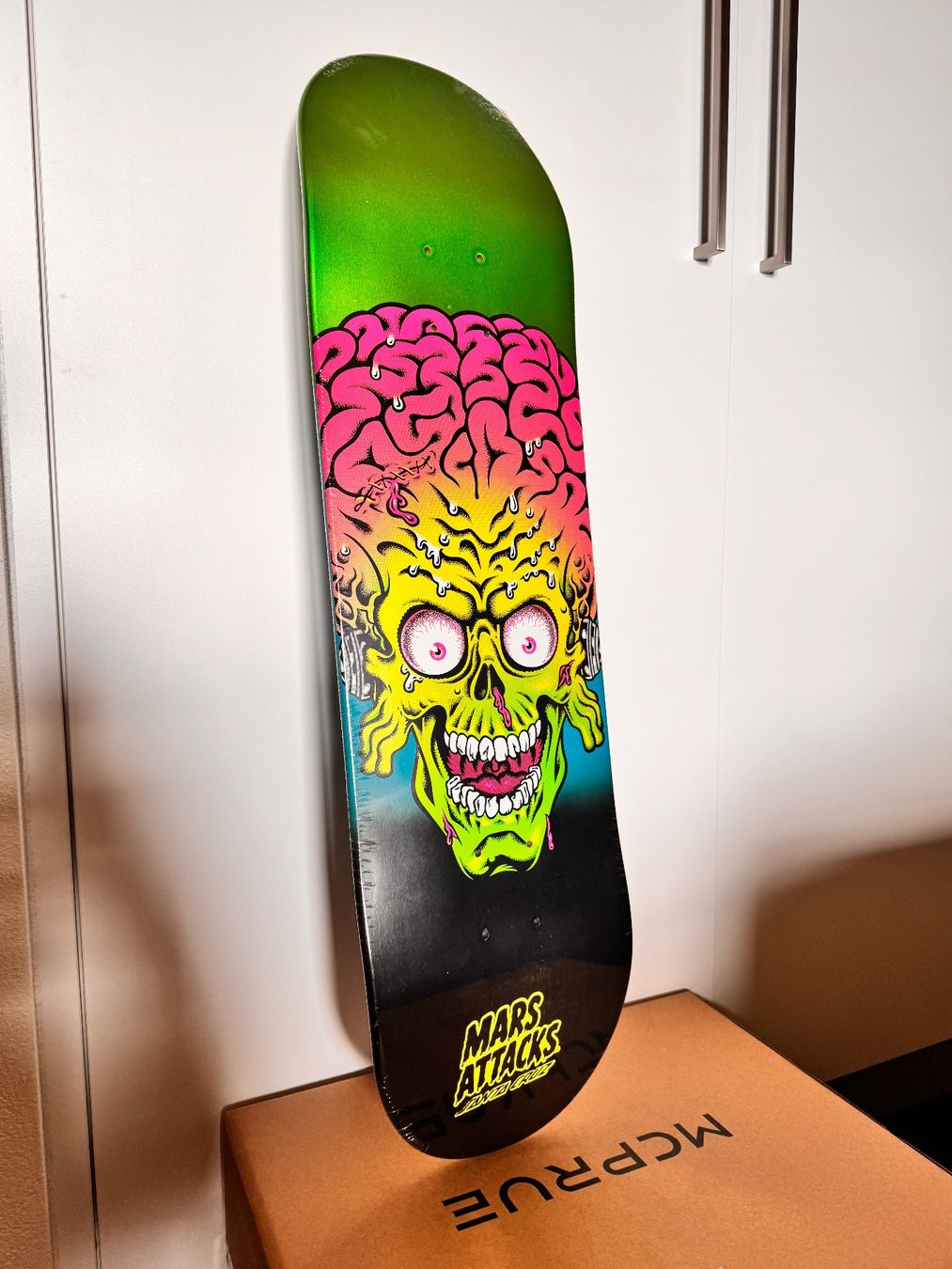 Santa Cruz Skateboards: Santa Cruz Mars Attacks Skateboard 8.25 – Nuovo e nell'imballaggio originale da Walkringen venduto da Simoonx1999