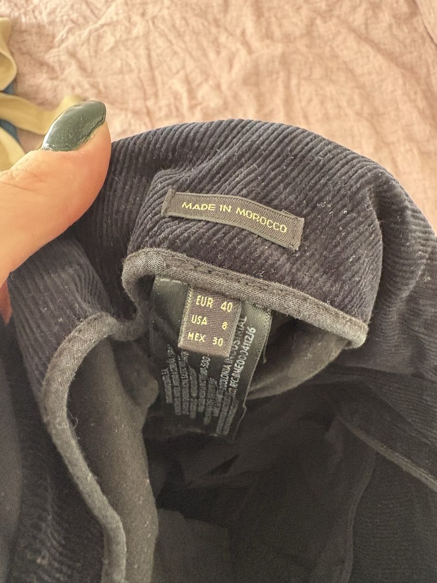 Massimo Dutti Pantaloni: Pantalon Massimo Dutti velours taille 40 – Usato da Vésenaz venduto da ilomd 8