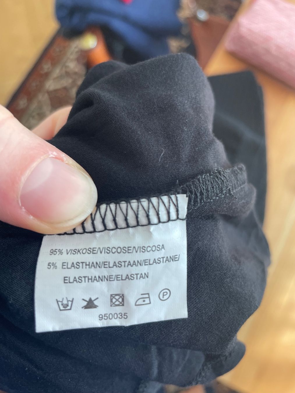 Vestiti: Schickes, kleines Schwarzes - Viskose Kleid – Usato da Zürich venduto da ElaLeonEla 1