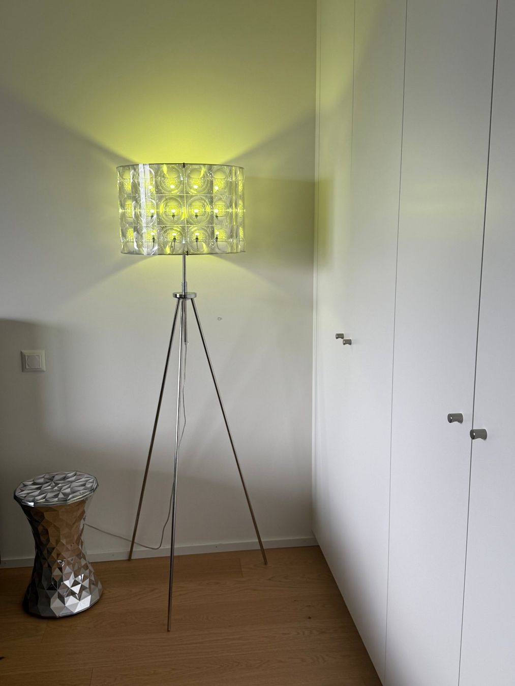 Pfister Lampade: Lampe Design Chromé modèle Pfister - Led-Color télécommandé – Nuovo (secondo la descrizione) da St-Aubin-Sauges venduto da Vente-Articles 3