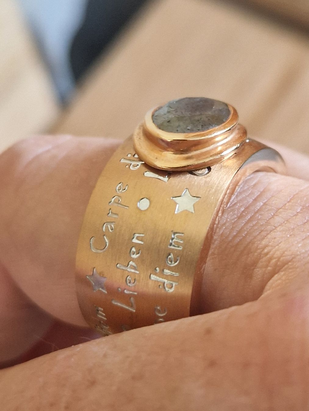 Olga Ribler Ringe: Olga Ribler Ring Edelstahl Labradorit – Gebraucht aus Lichtensteig von Cocabana_16 4