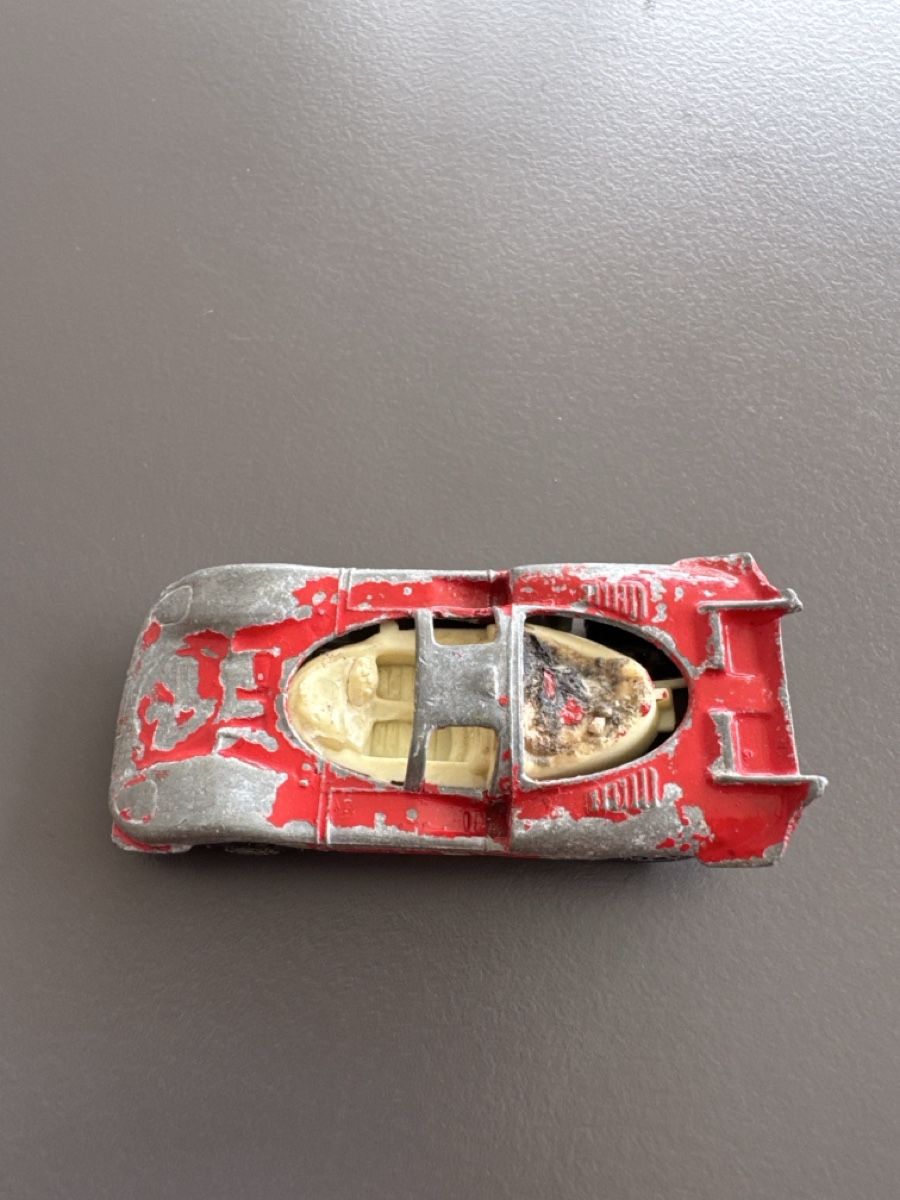 Spielzeuge: Spielzeugauto rot/silber gebraucht – Gebraucht aus Altdorf UR von pasgi1982