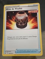 Carte Pokémon Dresseur Urne de Vitalité - Poing Final