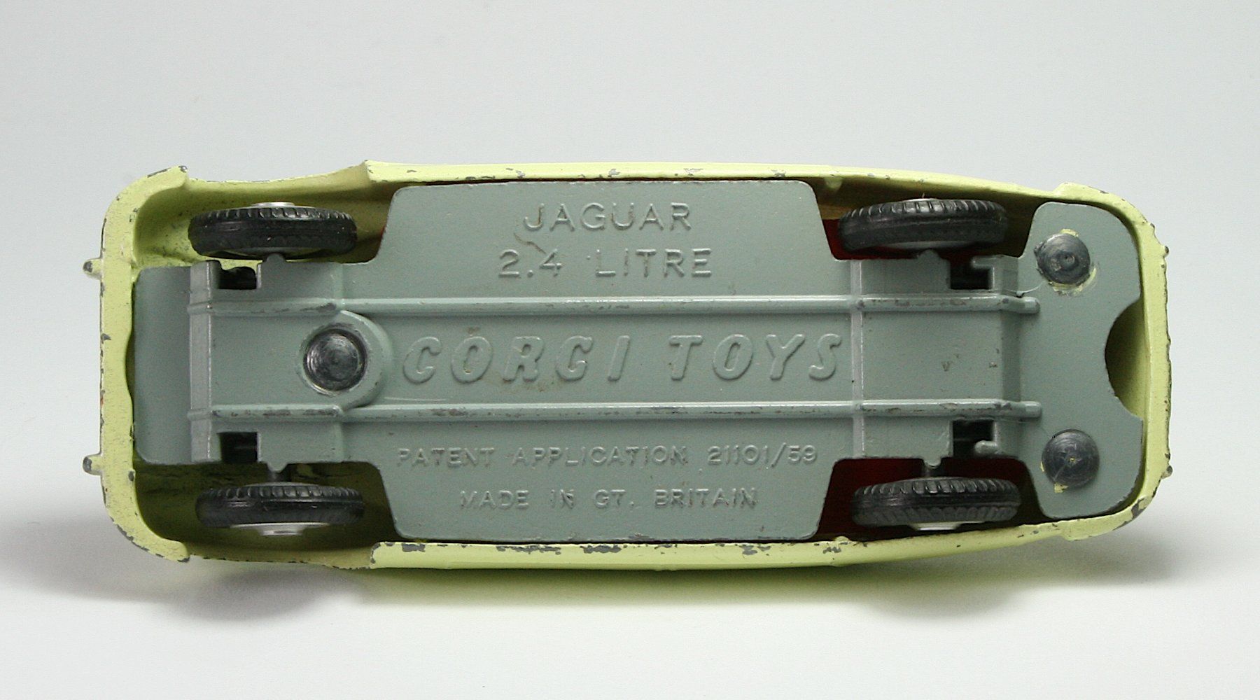 Corgi Toys Modellini d'auto: Corgi Toys, Jaguar 2.4 Litre – Usato da Elsau venduto da Peekay8 5