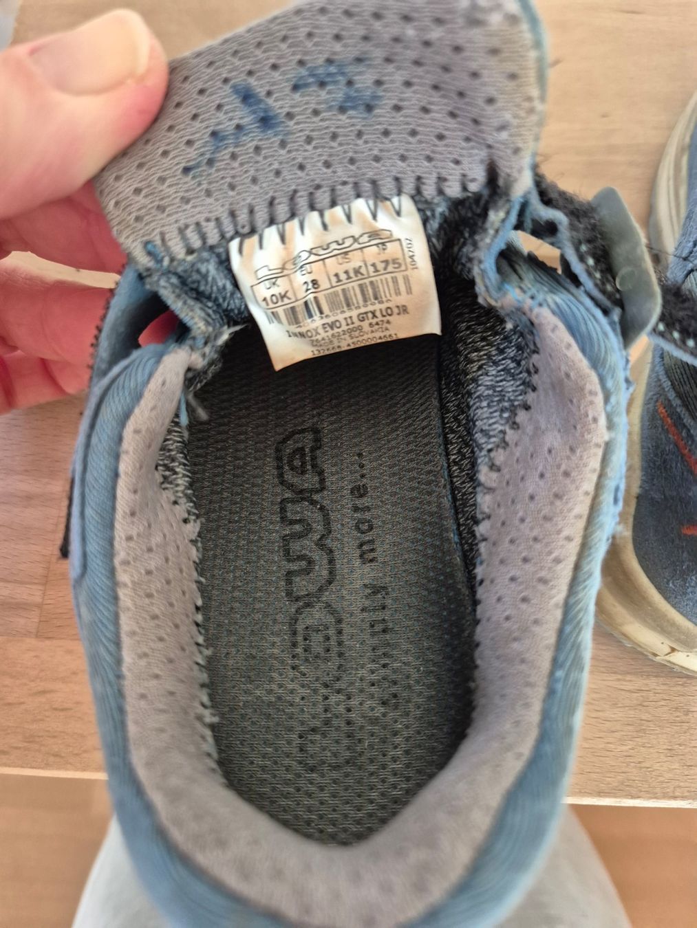 Lowa Chaussures garçon: Lowa Tracking Schuhe Gr. 28 – D'occasion à Stäfa par unn_dj8d 2
