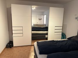 Schwebetürenschrank 270x210x64 cm