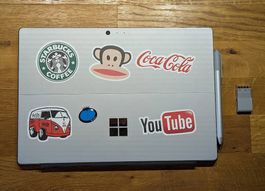 Microsoft Surface Pro 4 mit Tastatur und Surface Pen