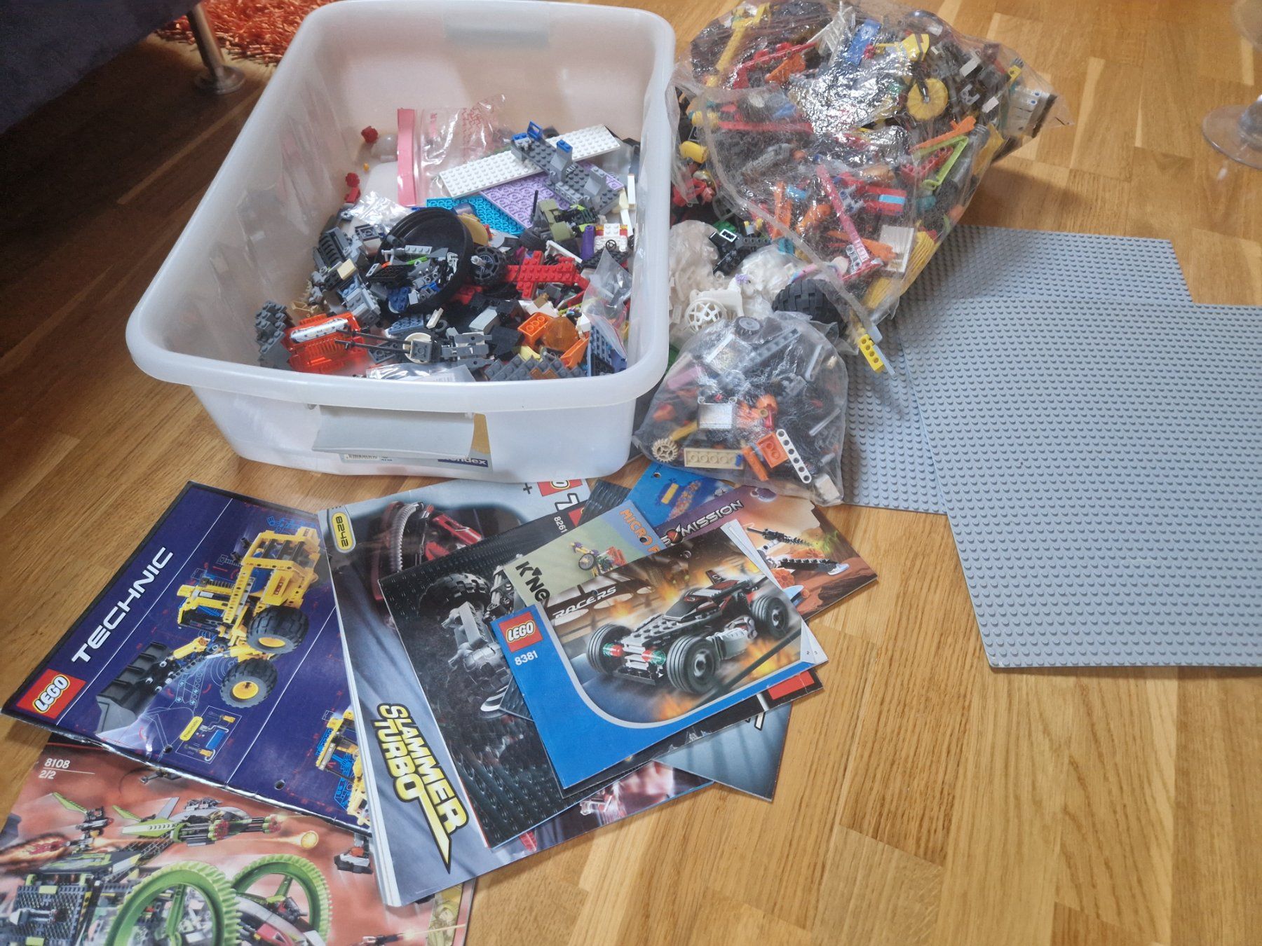 Lego Kit di costruzioni: lot lego + instruction mixte – Usato da Bernex venduto da Mardone