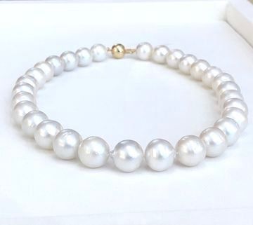 Perlen (unechte): Südsee-Perlkette, ca 12-14mm, 4.350 CHF – Neu und originalverpackt aus Zürich von juwelier-damken 1