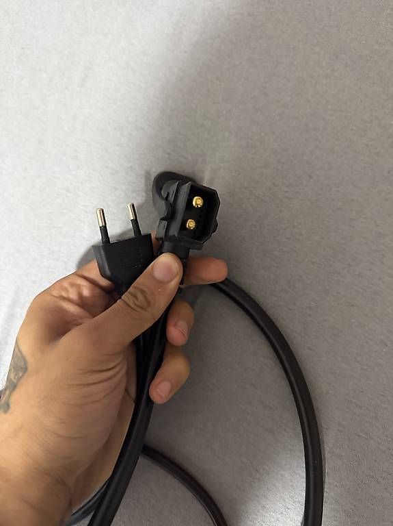 Veicoli elettrici: Ladegerät Mangosteen E-Roller – Nuovo e nell'imballaggio originale da Murgenthal venduto da kev_mmr6 1