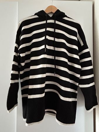 Esprit-Strickpullover mit Kapuze gestreift schwarz weiss