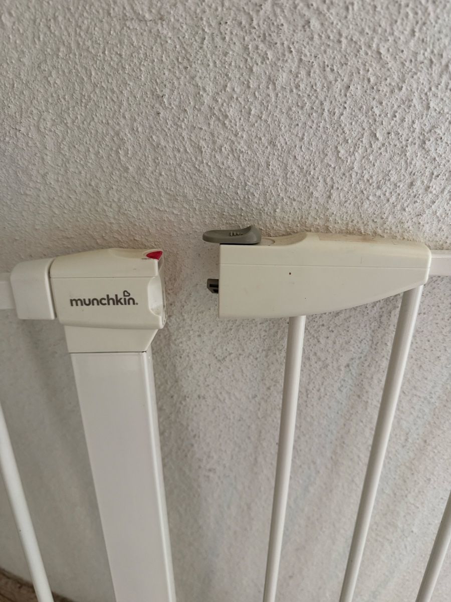 Tutto per la sicurezza: Treppenschutzgitter Munchkin – Usato da Biel/Bienne venduto da Chag188 1