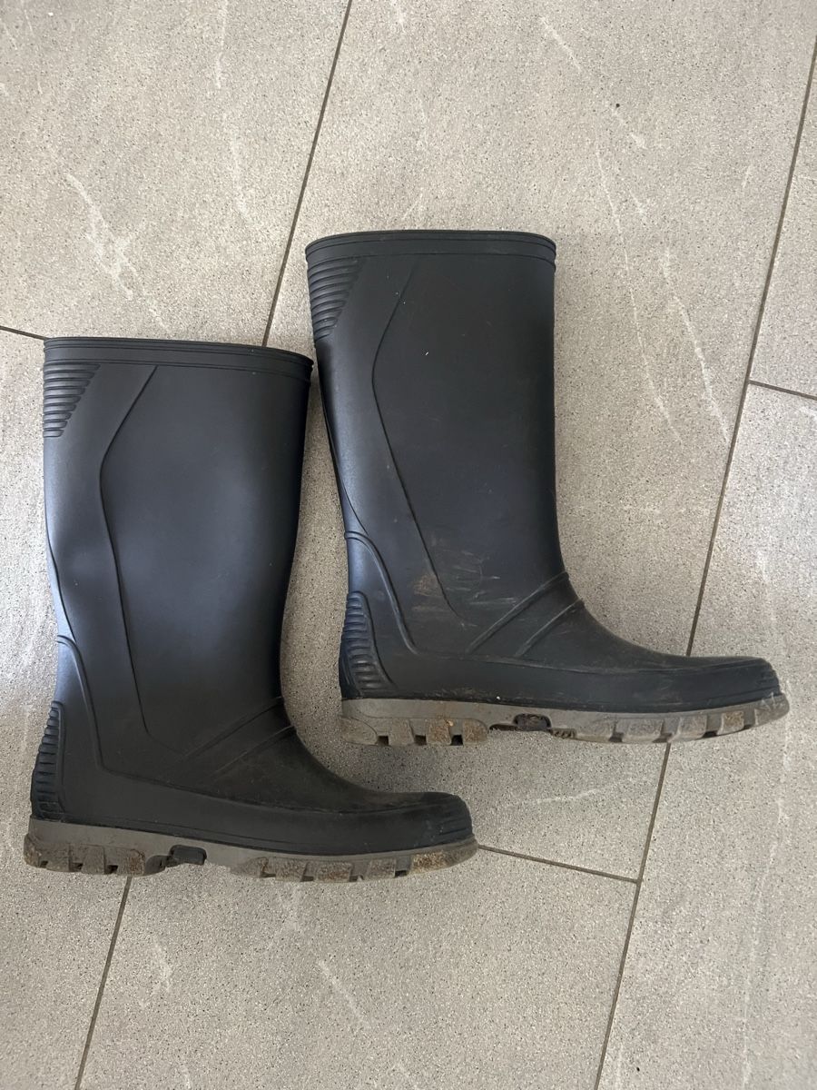 Scarpe per ragazzi: Kinder Regen-Stiefel 36 – Usato da Ittigen venduto da ABalli 1