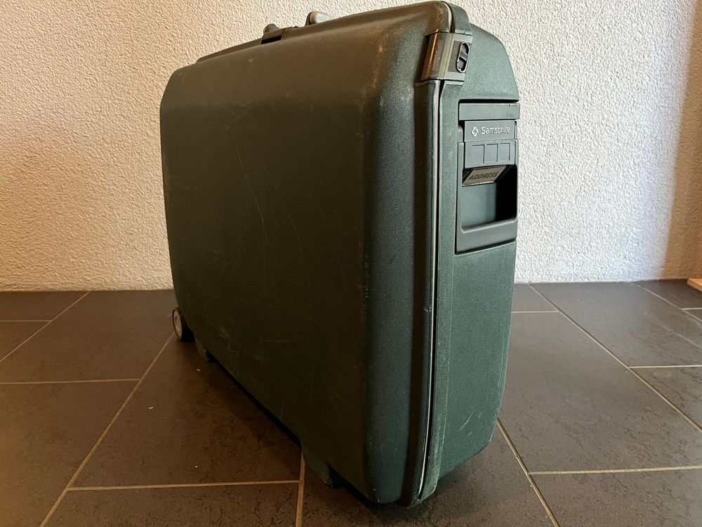 Samsonite Framelock Hartschalenkoffer – Mit 360-Grad-Rollen, Variablem Griff & TSA-Schloss