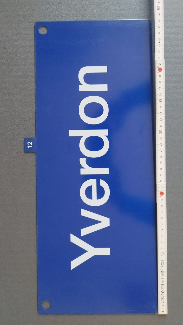 Insegne: Plaque SBB/CFF/FFS Yverdon/Estavayer – Usato da Essertines-sur-Rolle venduto da Cavchoupi