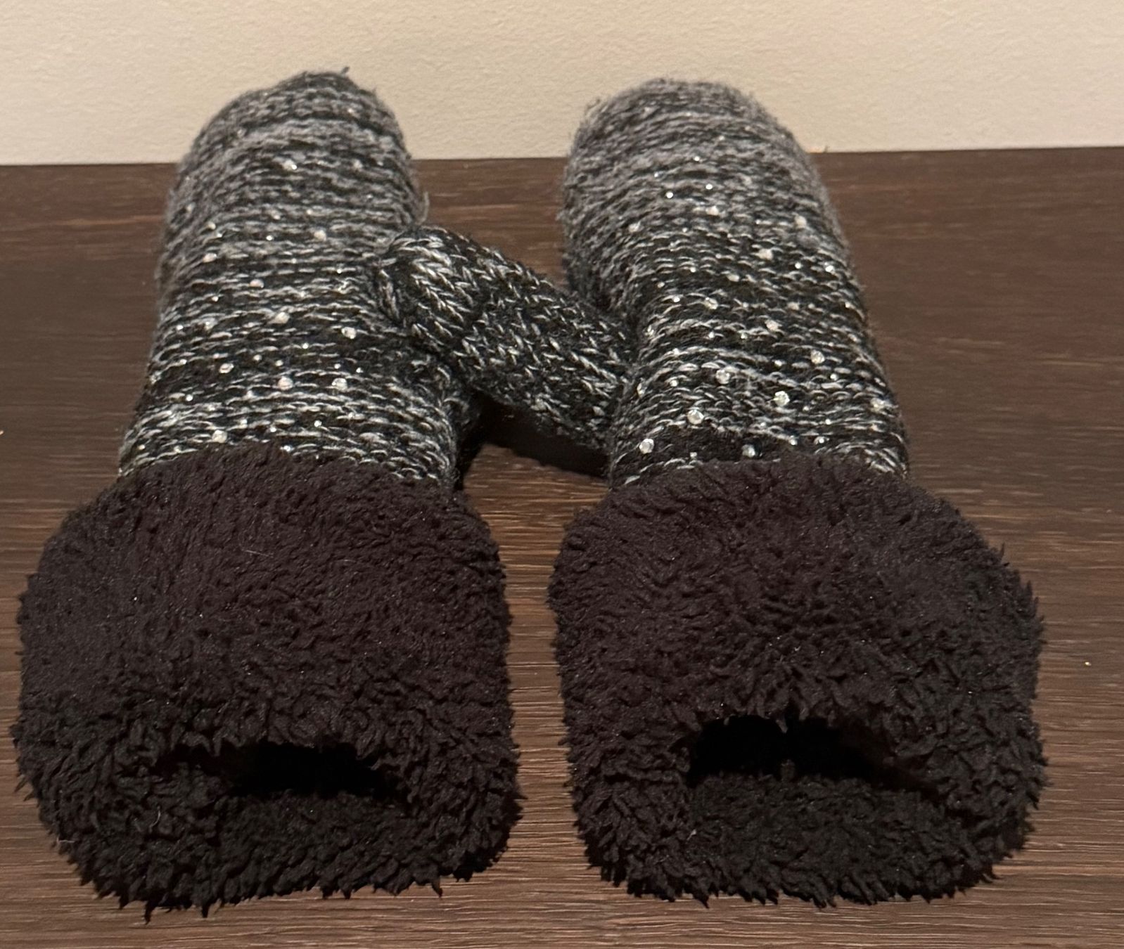 Guanti & manicotti: Strickfäustlinge schwarz grau mit Strass – Usato da Weiningen ZH venduto da san_7hsm 2