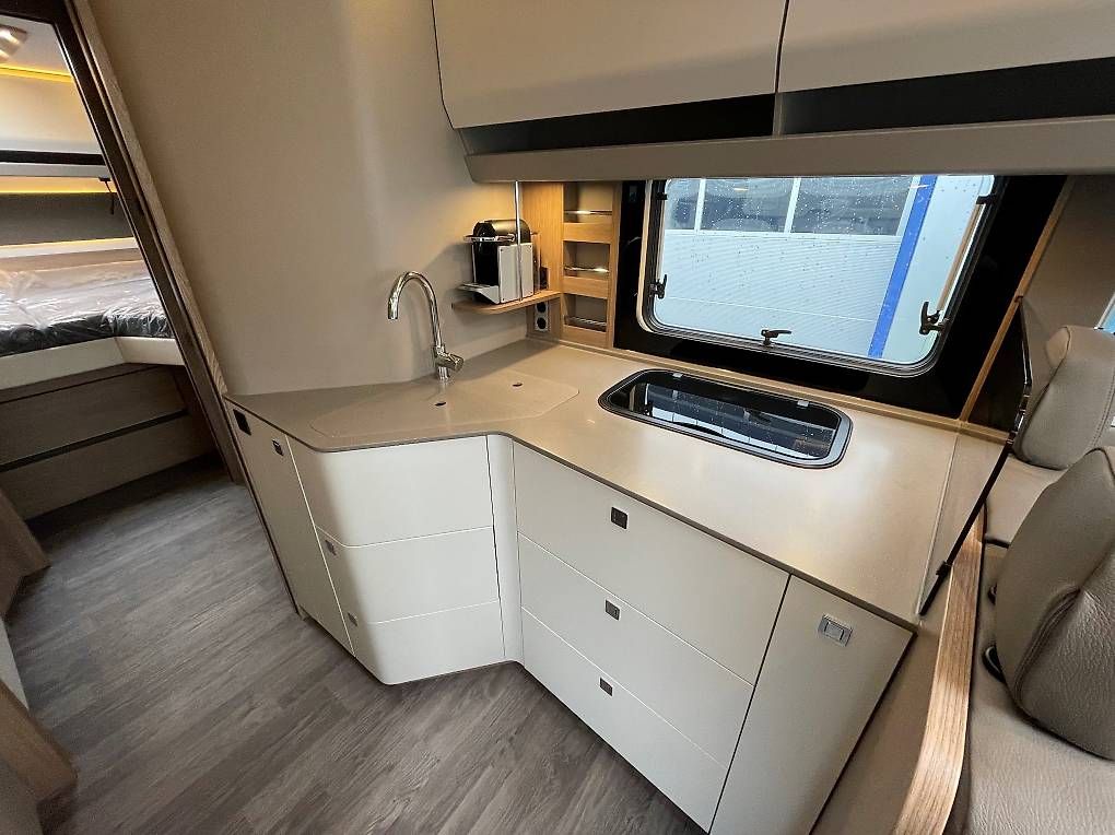 Veicoli da campeggio: Morelo Loft Premium 83 L – Usato da Langenthal venduto da Reisemobil01 5