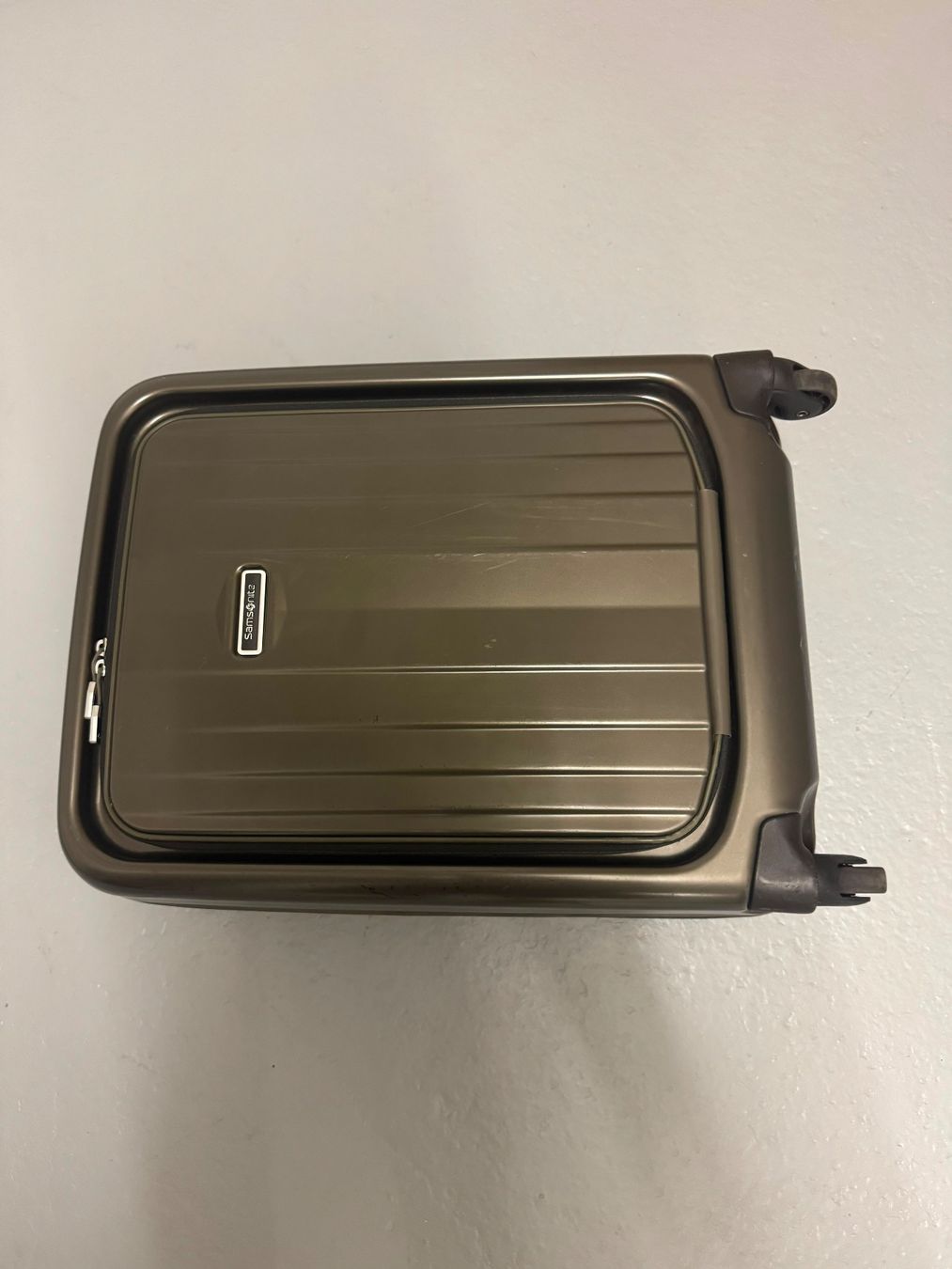 Samsonite Reisekoffer: Samsonite Ultimocabin Handgepäckkoffer – Gebraucht aus Bern von pestopasta_079 1