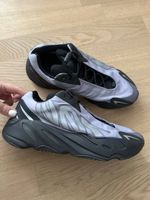 Sneaker Adidas Yeezy 700 MNVN 41 guter Zustand