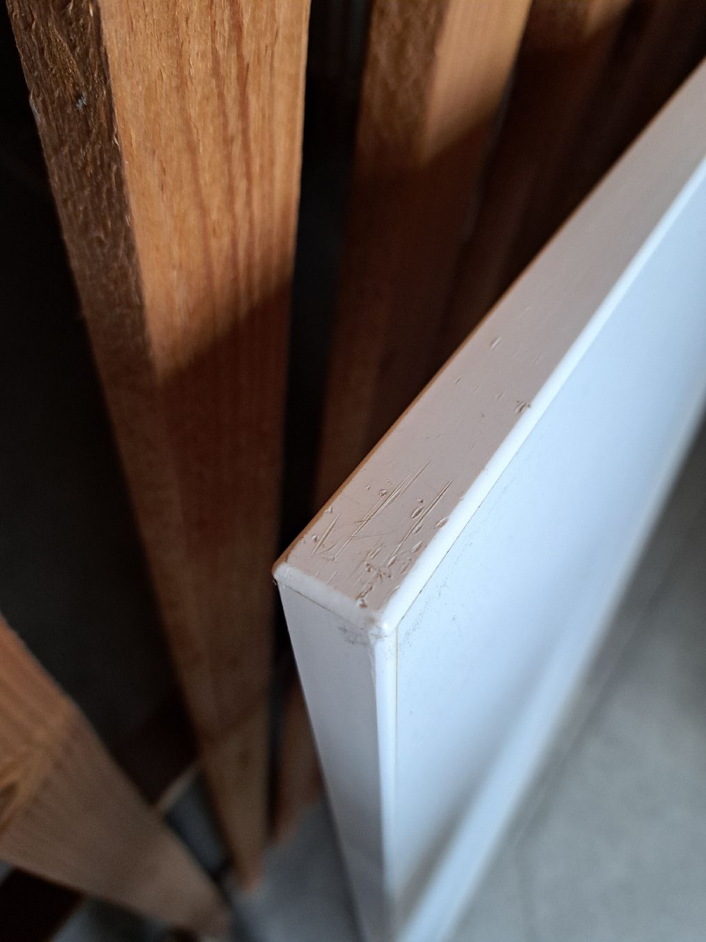 Schreibtische: IKEA Tisch Galant weiss mit Gebrauchsspuren – Gebraucht aus Zürich von philelrey01 3