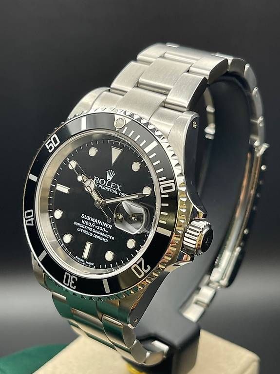 Orologi: Rolex Submariner Date Ref. 16610 Full Set 2002 – Usato da Lugano venduto da luganotopwatches 4
