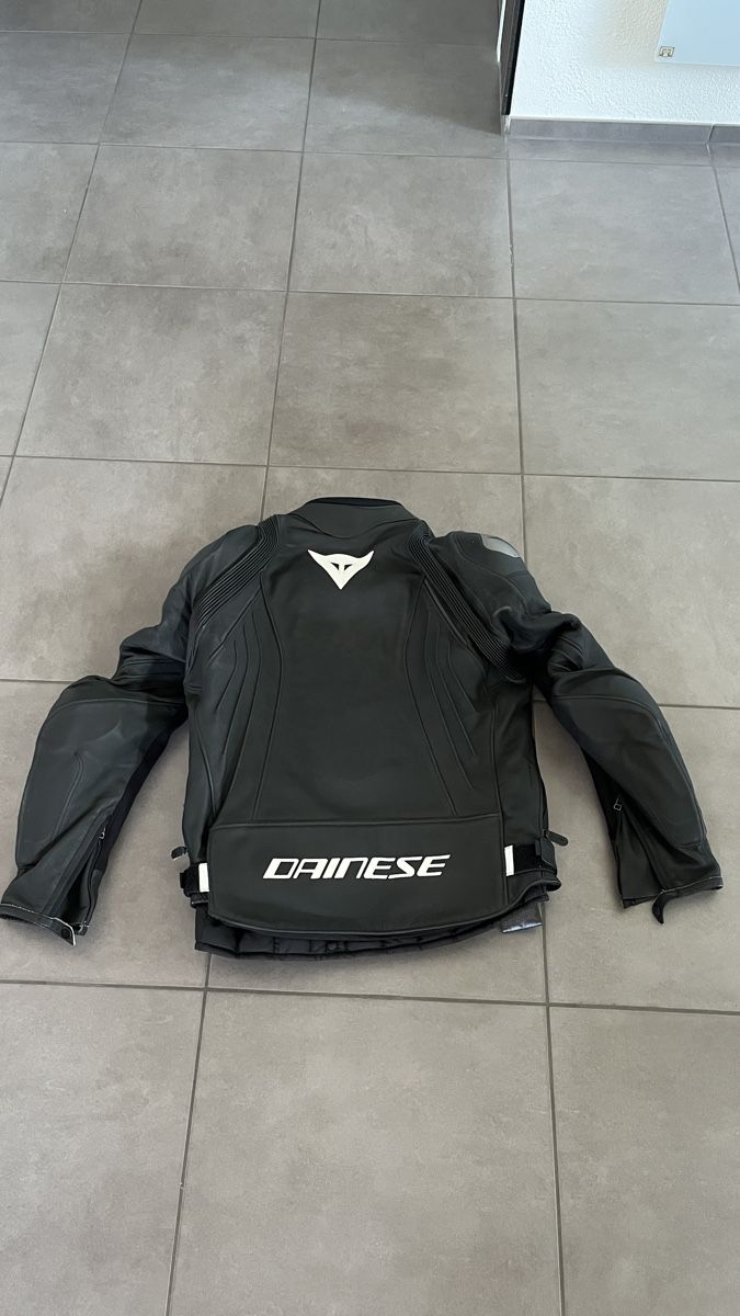 Dainese Lotti di vestiti: Motorrad Jacke und Hose – Usato da Entlebuch venduto da reini30 1