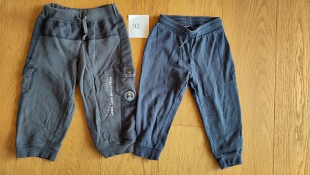 Kleiderpaket Grösse 92 2 Paar Trainerhosen schwarz blau