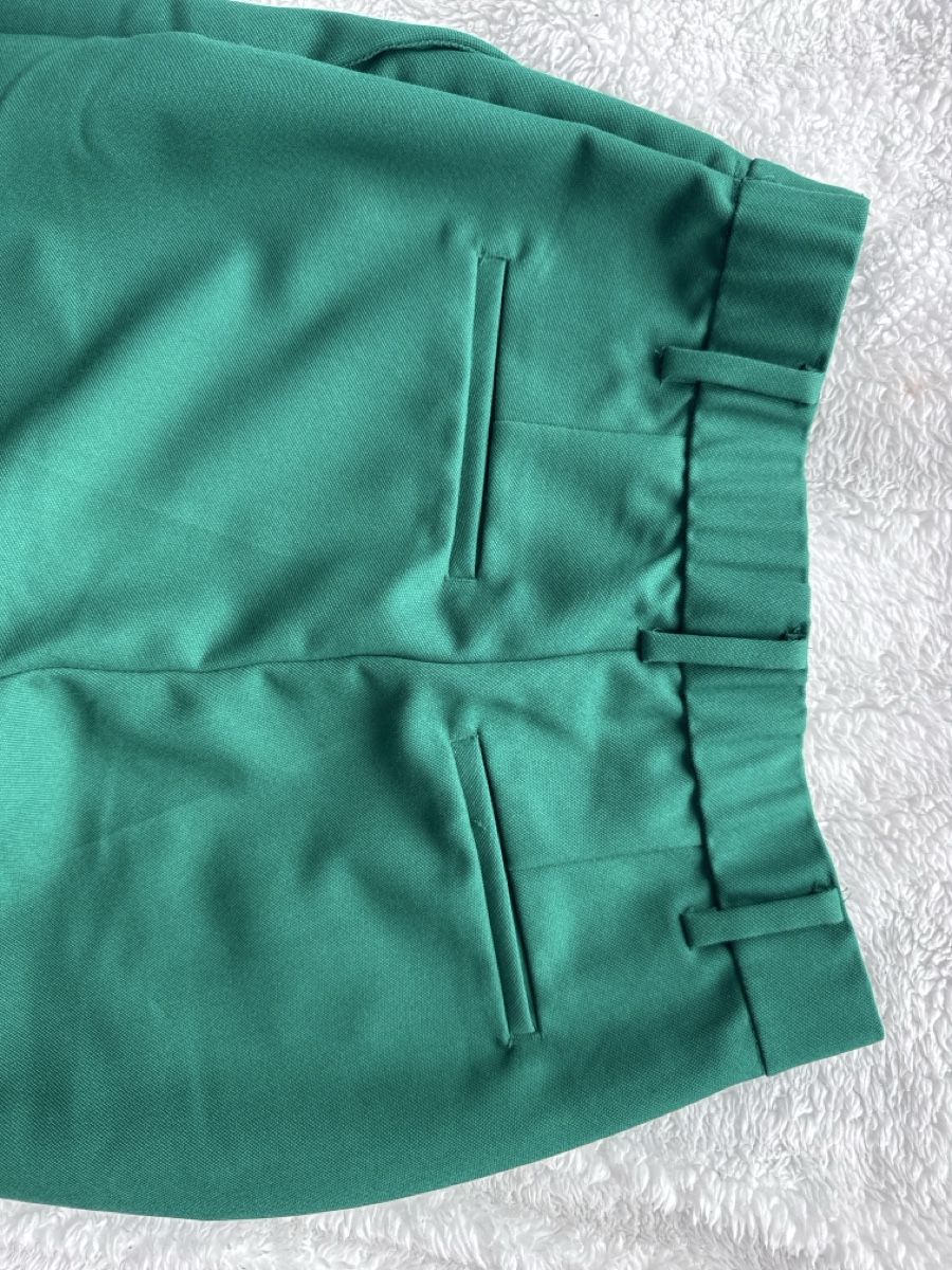 H&M Anzüge & Kostüme: Ensemble tailleur vert H&M taille S - Chic et tendance – Neu (gemäss Beschreibung) aus Malleray von sam_9bkx 6