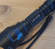 Taschenlampe L2-LED schwarz neuwertiger Zustand