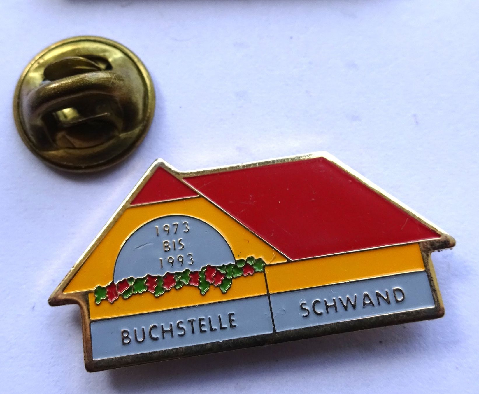 Placchette & Badge: Pin BUCHSTELLE Schwand – Usato da Utzenstorf venduto da BUtter81
