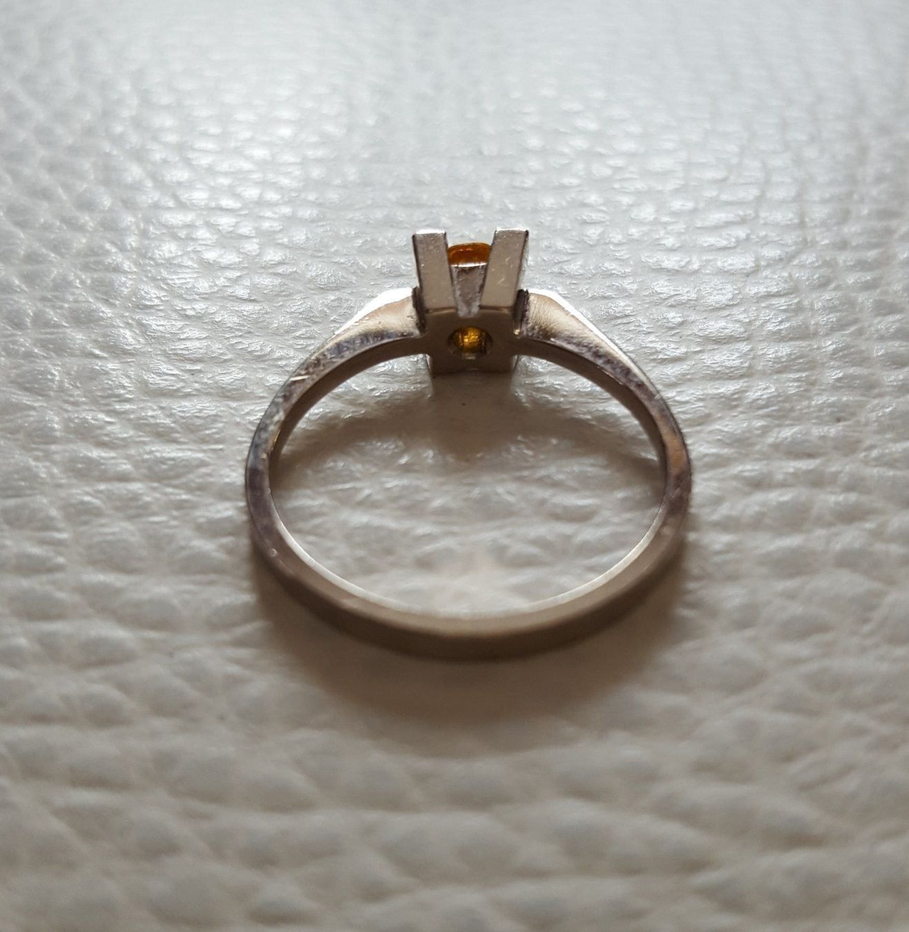 Anelli: 750 Weiss Gold Solitär Ring Mit Stein – Usato da Wald ZH venduto da Dasilver 2