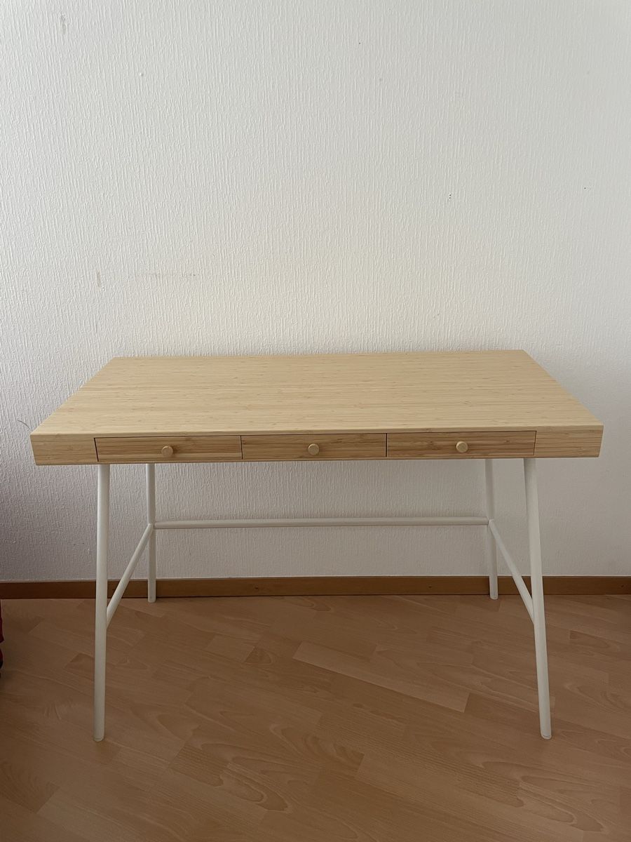 Bureaux: Schreibttisch Holz – Neuf (Voir description) à Lausanne par coralieflorence 1