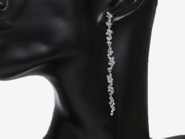ohrstecker, ohrhänger, silberfarbig mit glitzersteinen