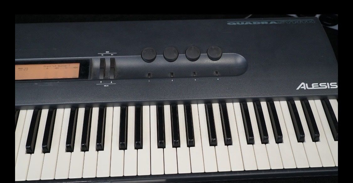 Alesis Strumenti musicali: Alesis Synthesizer zu verkaufen – Usato da Solothurn venduto da Eljuanito