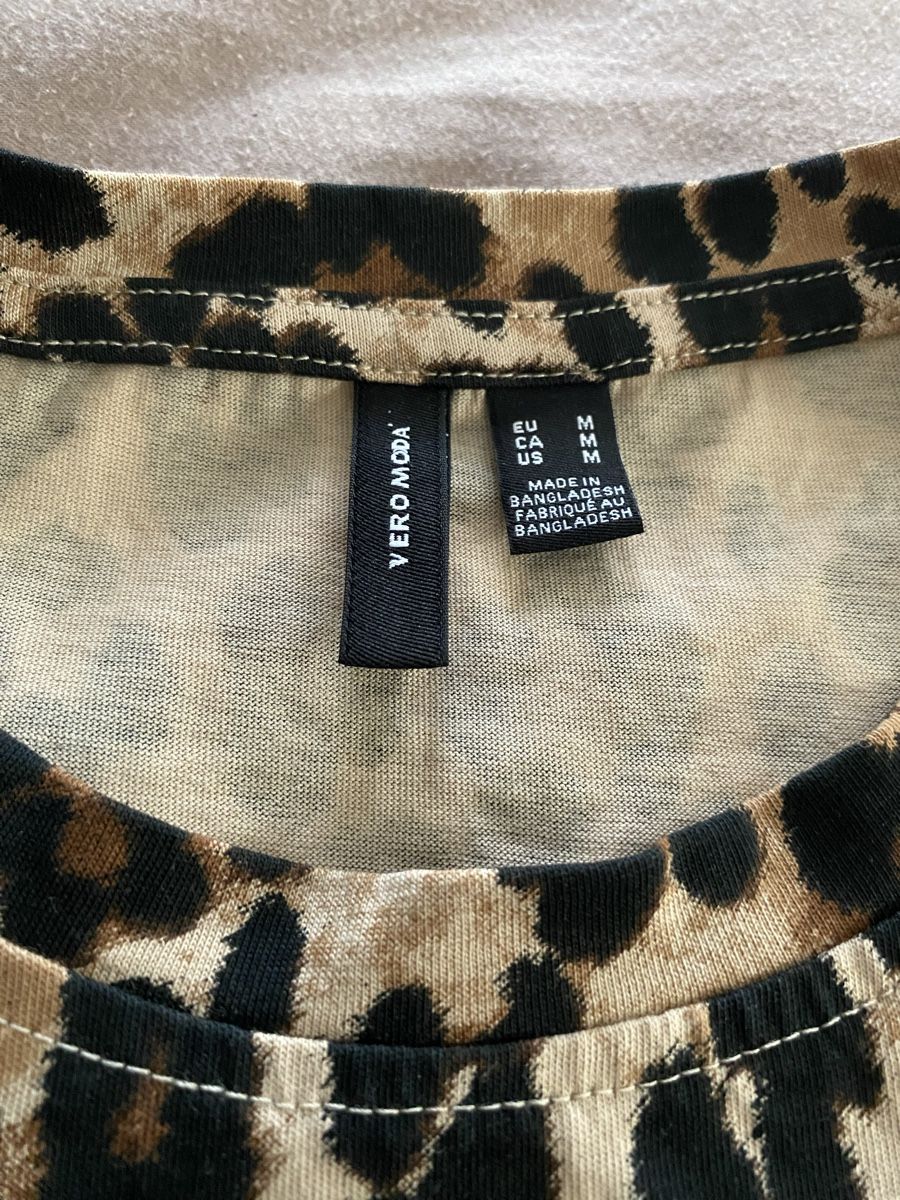 Vero Moda T-shirts: Shirt Damen – Neuf (Voir description) à bonaduz par nicki073 1