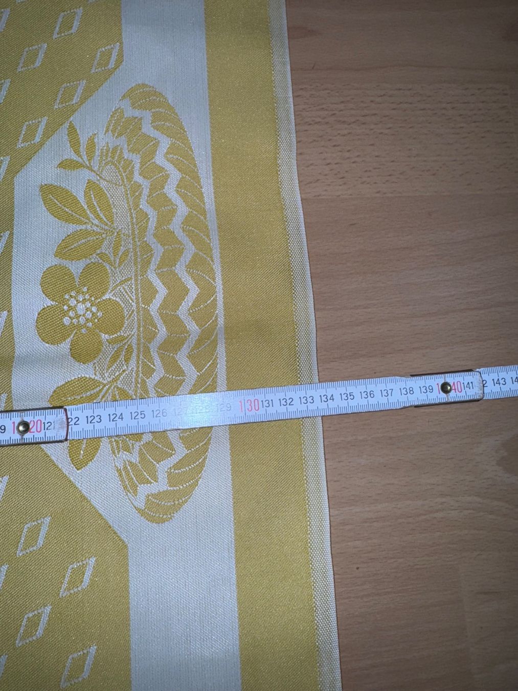 Sonstige Tischwäsche: schöne grosse gelbe Tischdecke – Gebraucht aus Grosswangen von Second_hand_paradise 5