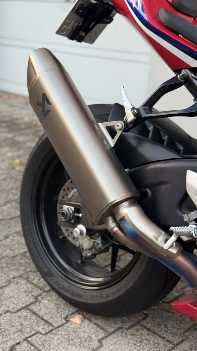 Honda Route: Honda CBR 1000RR-R – D'occasion à zürich par Boba 6