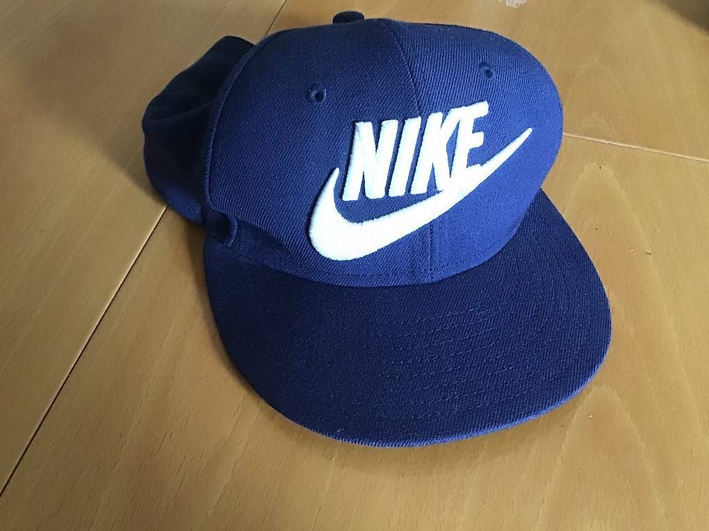 Sonstige Kleidung & Accessoires: Cap Nike blau einstellbar guter Zustand – Gebraucht aus Stetten AG von nils13