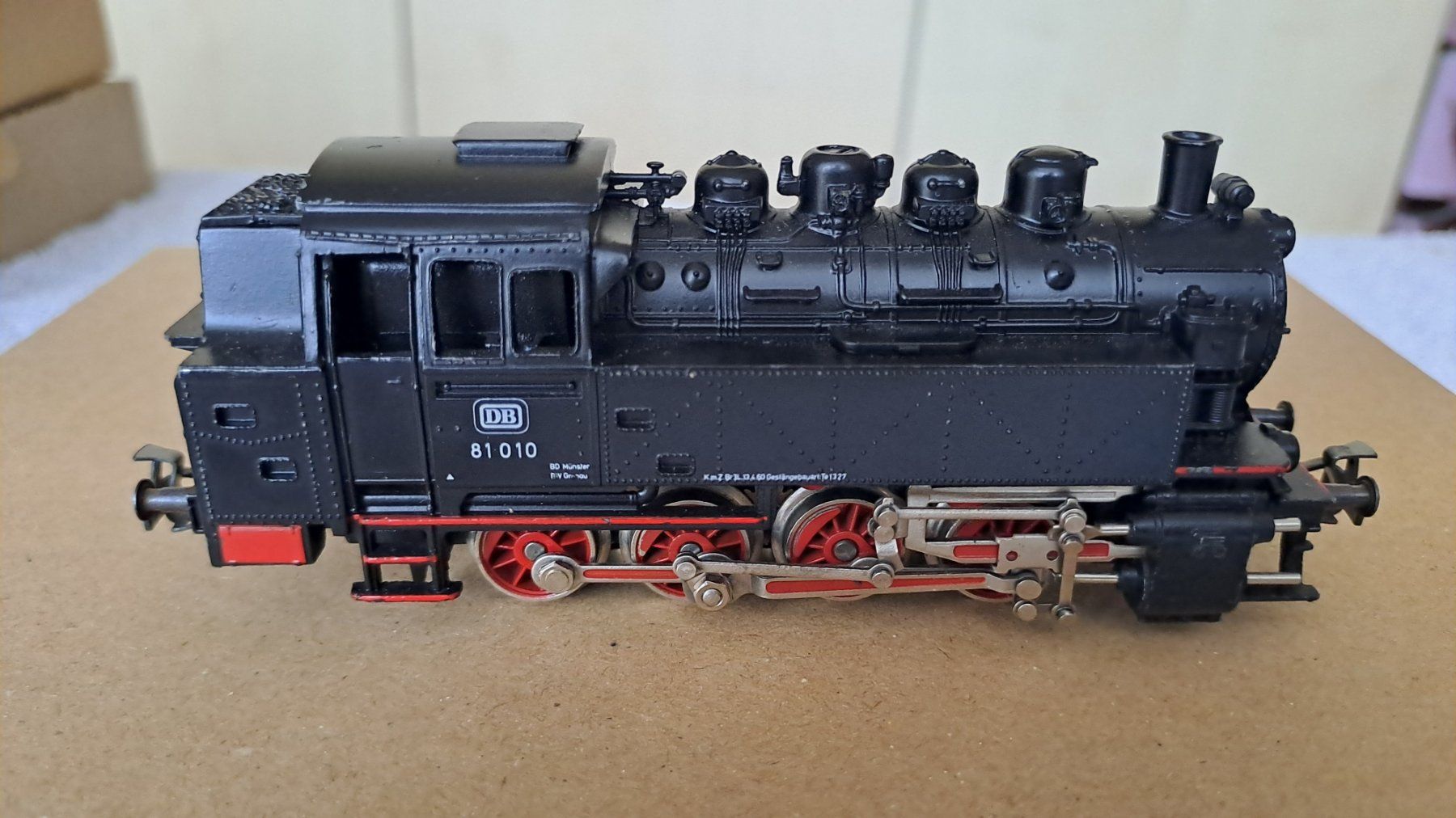 Märklin Modellini di ferrovie: Màrklin DB Dampflok BR 81 H0 WS/31 – Usato da Winterthur venduto da Riebeli333
