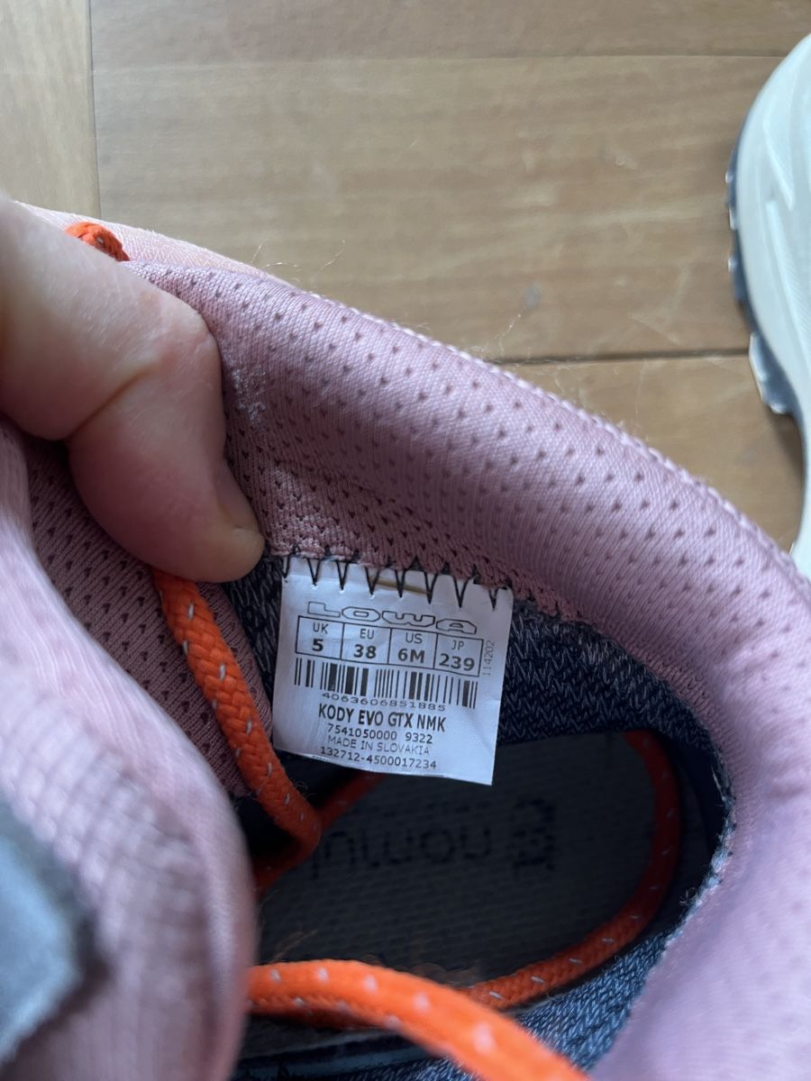 Lowa Scarpe da uomo: Namuk Wanderschuhe 38 – Usato da Zürich venduto da gabid 3