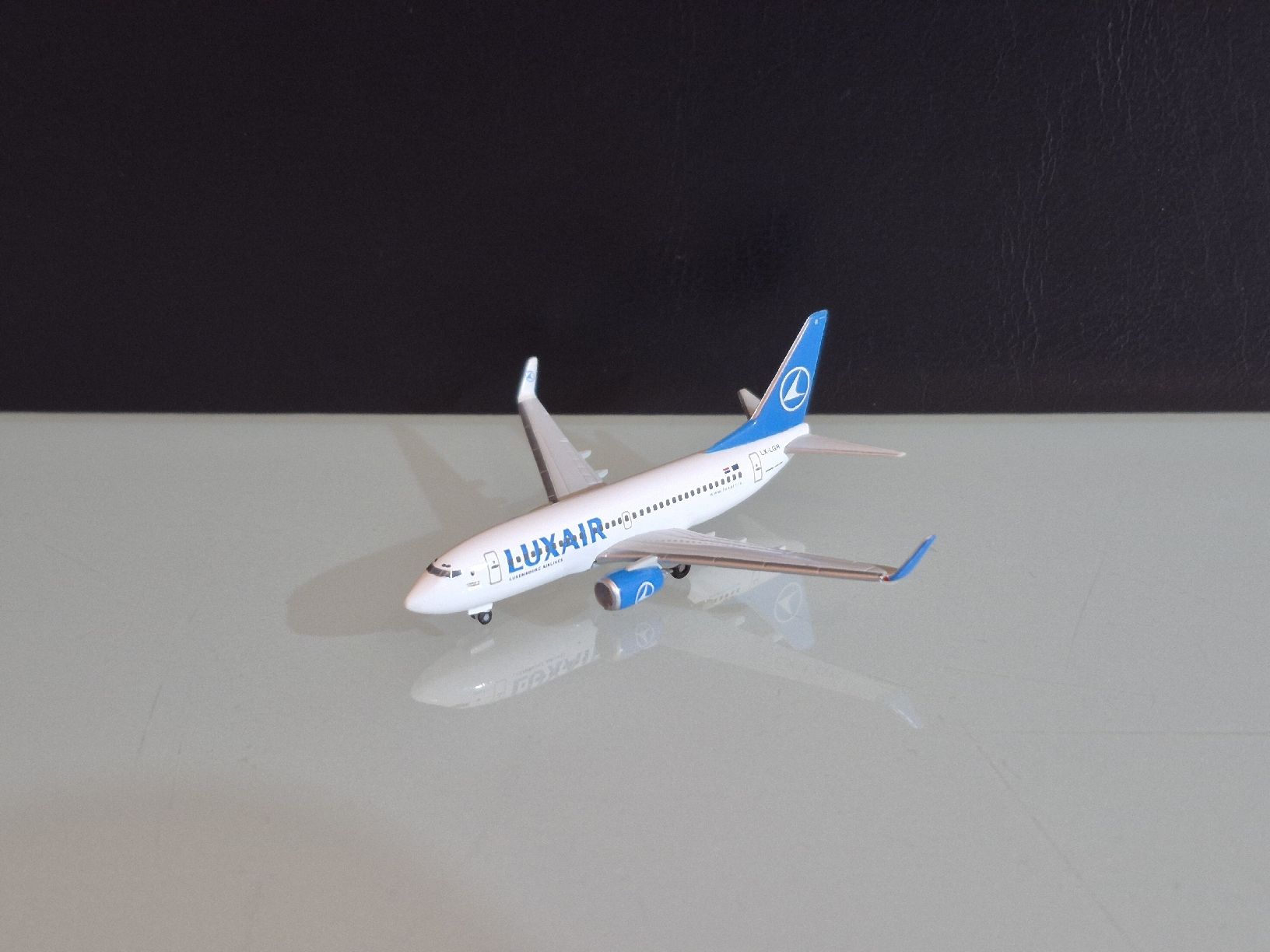 Herpa Kit di modellismo & Modellini statici: Herpa Luxair 1:500 – Usato da Uetendorf venduto da myhome12