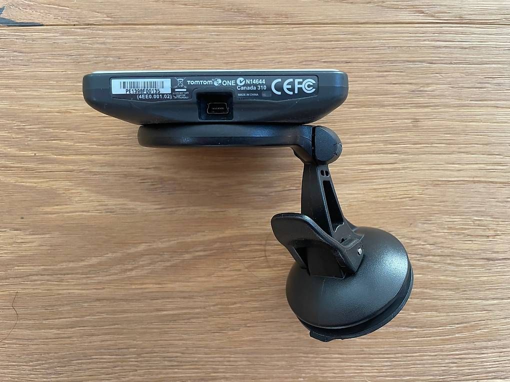 Navigatori: TomTom Auto Navigationsgerät – Usato da Staufen venduto da Flamenco666 1