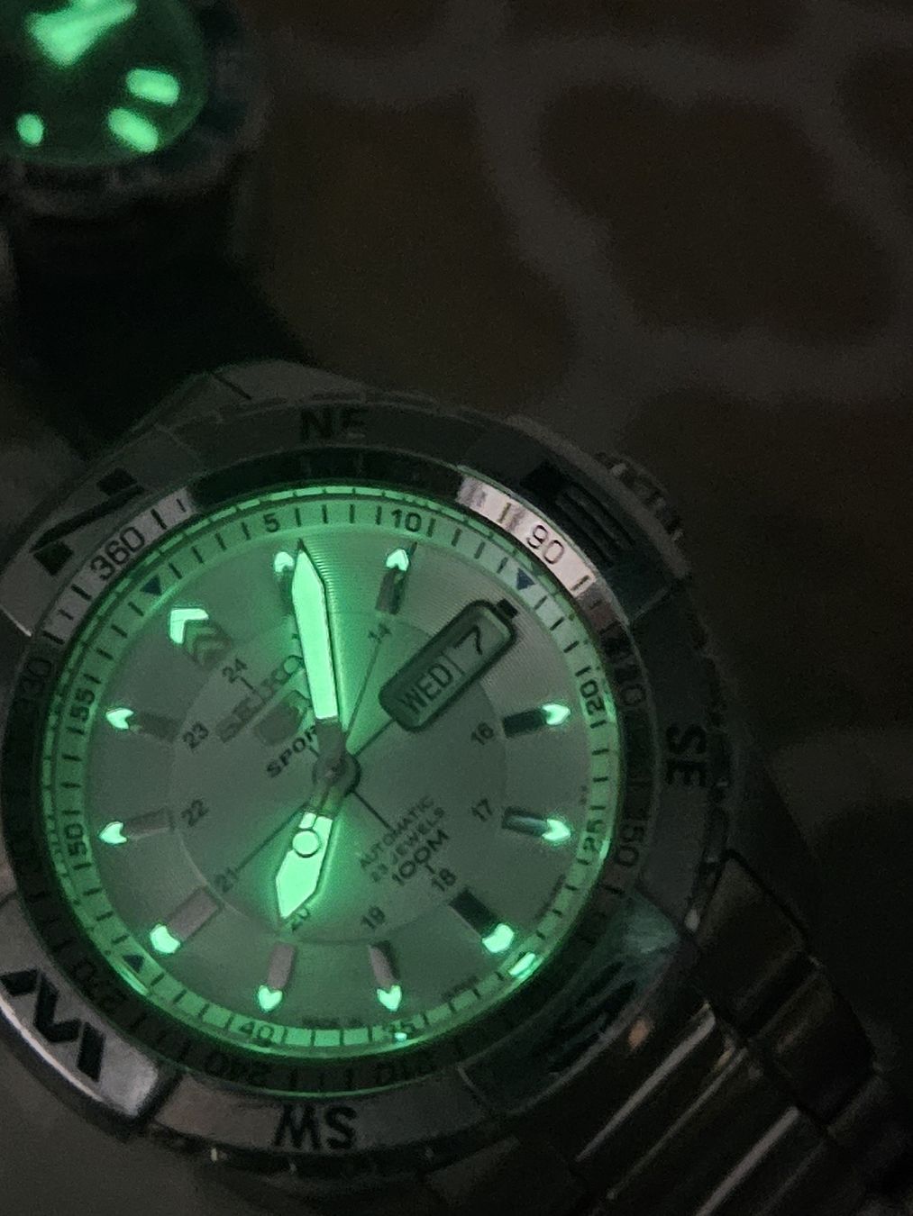 Seiko Orologi: Seiko 5 Sports Compass "White Navigator" Automatic Uhr 44mm – Usato da Flamatt venduto da pie_f9zm 9