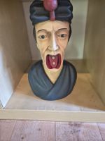 Holzfigur mit Pillen - 'Gaper' Apothekersbild NLD