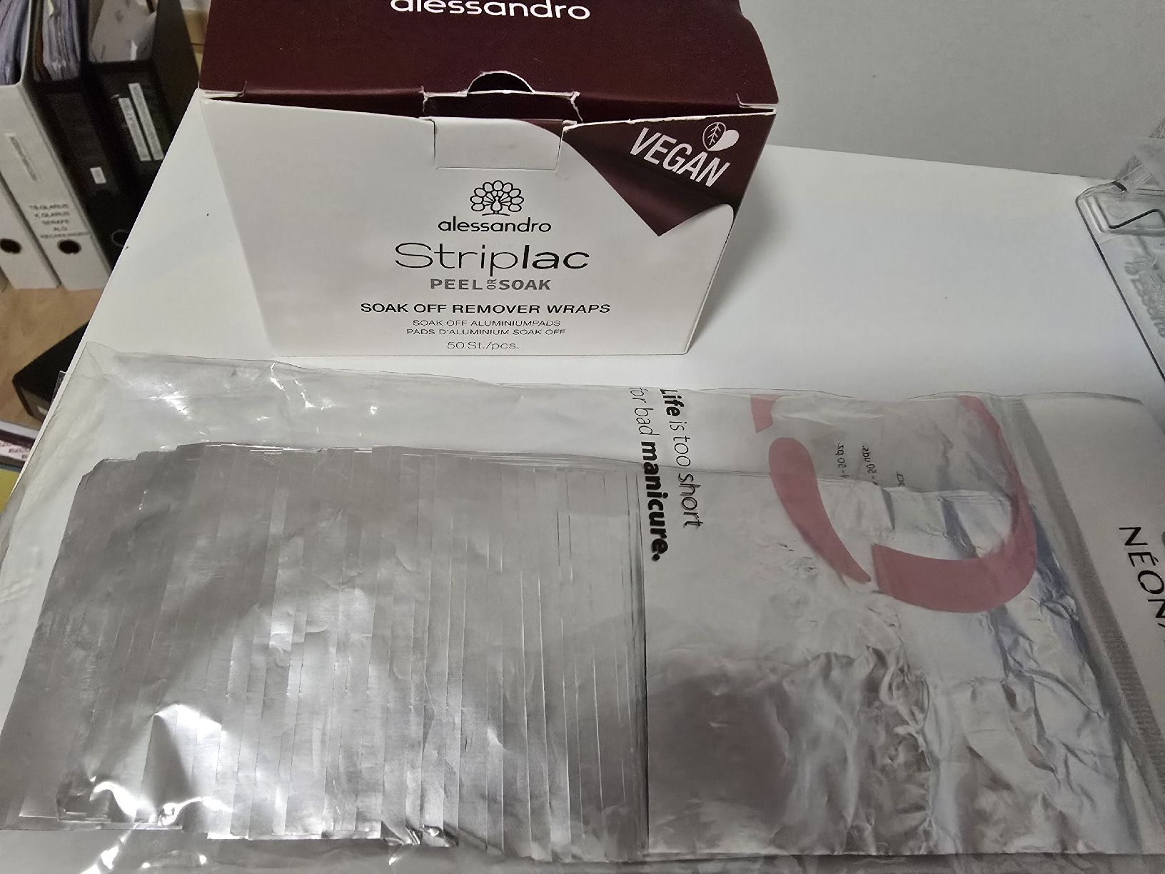 Unghie finte: Aluminium Remover Wraps/ Nagellackentfernungsfolien – Usato da Ennenda venduto da eri_pf5s
