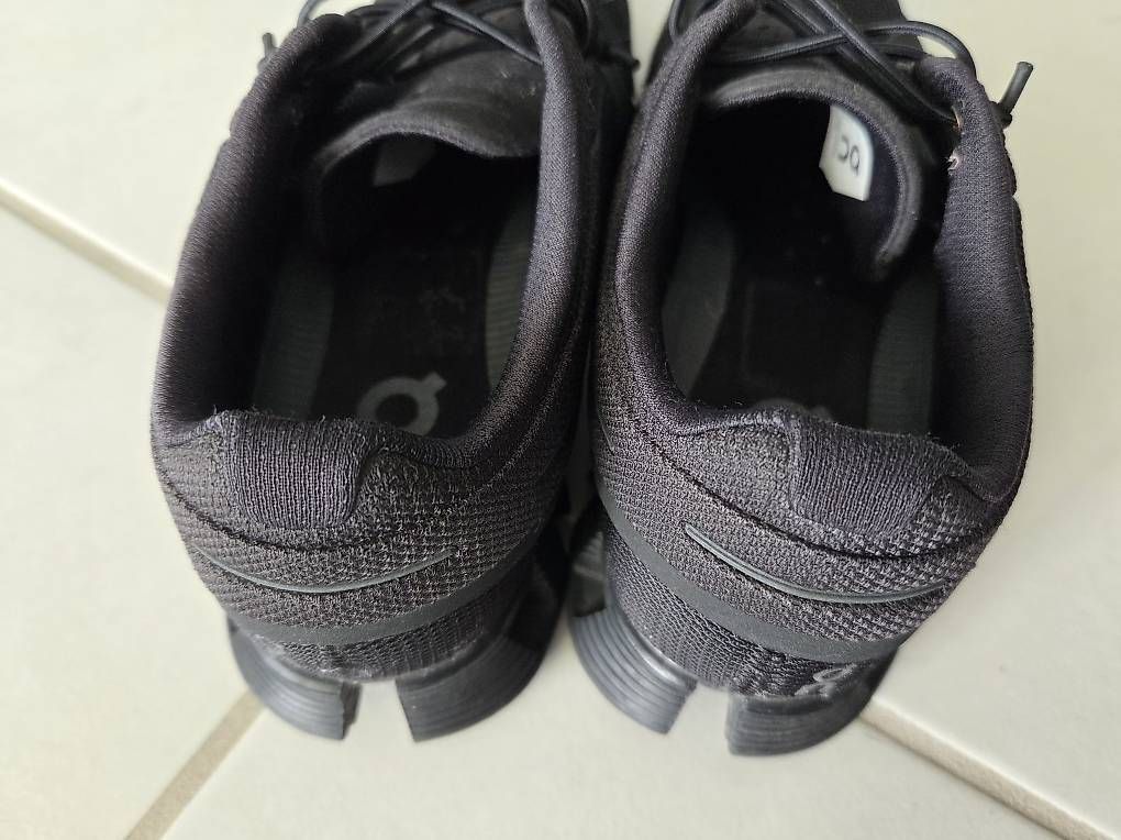 On Scarpe da donna: Damen Schuhe On Cloud  gr 37,5 – Nuovo (secondo la descrizione) da Bronschhofen venduto da Katrusja 2